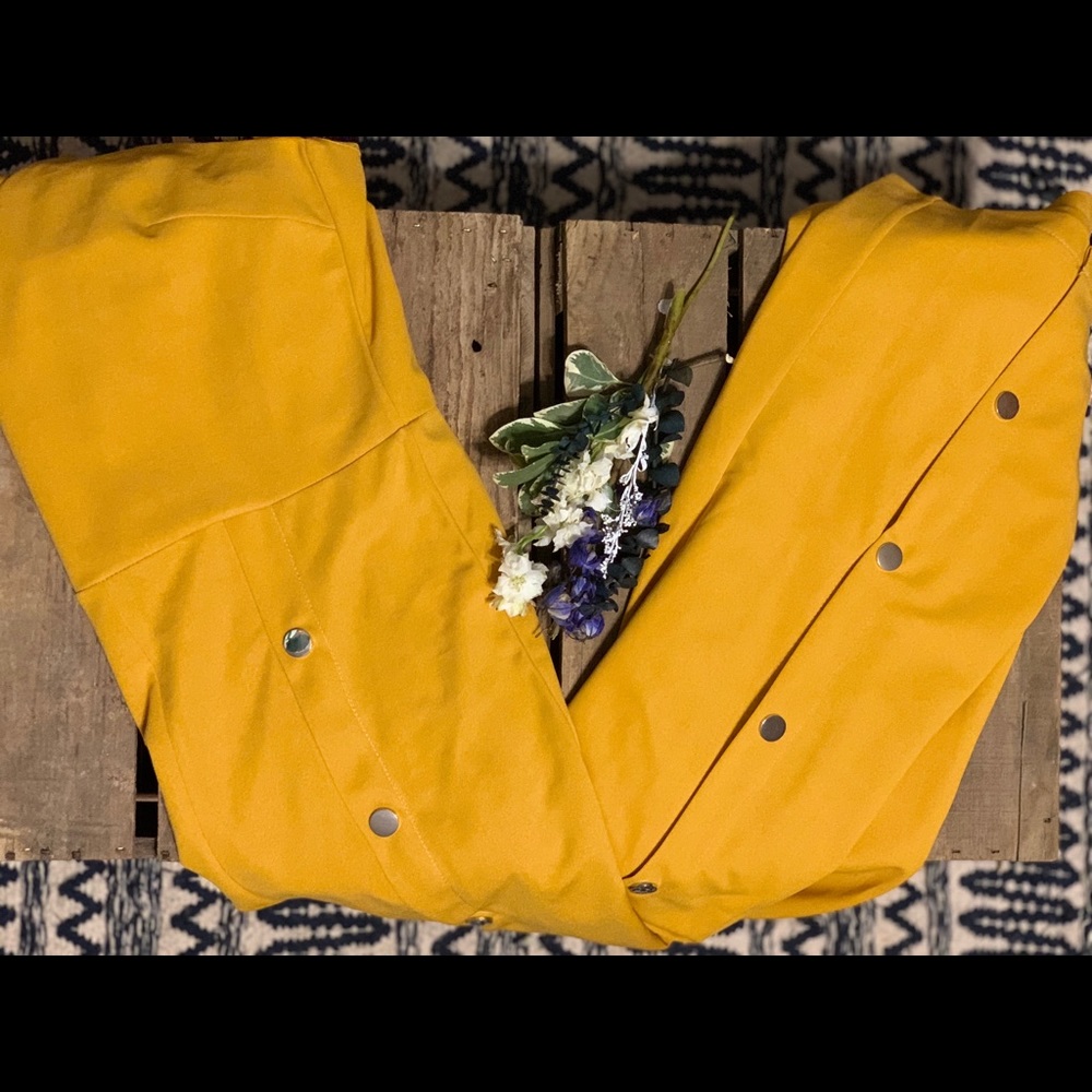 Jumpsuit - Picture 2 of 6